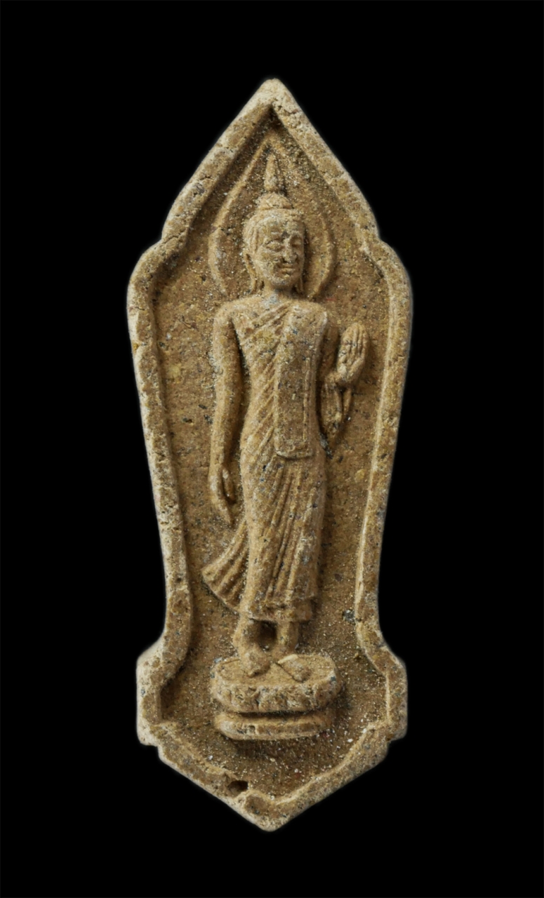 17Aug24 (5)p.jpg - พระลีลา หลวงปู่สุธัมม์ ธัมมปาโล วัดเทพกัญญาราม บ้านชะโนด ต.ฮางโฮง อ.เมือง จ.สกลนคร ปี2553 เนื้อผงพุทธคุณ  | https://kamulet.in.th